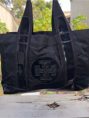 Authentic Tory Burch Tote Nylon Patent leather bag